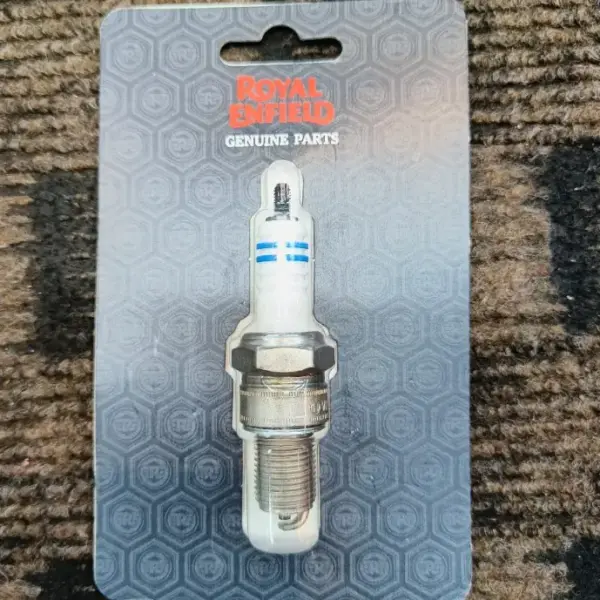 572327/b Spark Plug Wqr8dc Royal Enfield Classic Bs6 Royal Enfield - Image 3