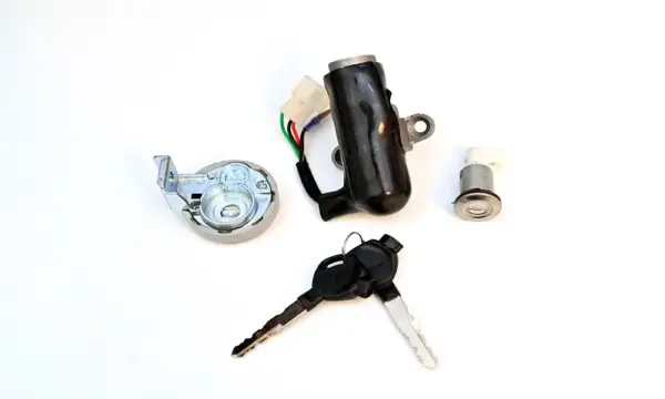 Ignition Lock Kit For Honda Activa Het (2010 Model) (set Of 2) Consisting Of Ignition Cum Steering Lock & (with Magnetic Shutter) & Seat Lock
