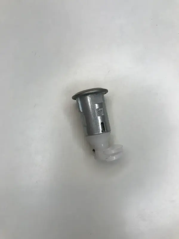 Lock Set For Suzuki Hayate Ignition Lock Tank Cap Tool Box Lock 2 Keys Genuine Product 37019-28g60-000 - Image 3