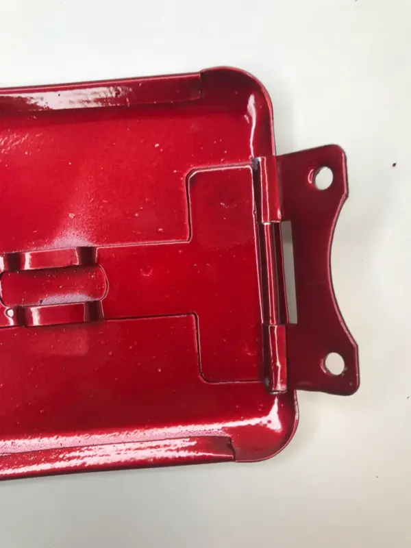 Petrol Tank Lid Plate For Hero Splendor Plus Red Colour All Model - Image 2