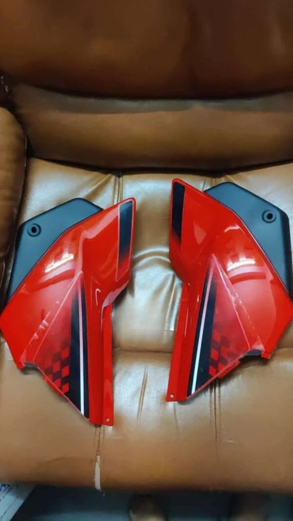 Hero Glamour Side Panel Red