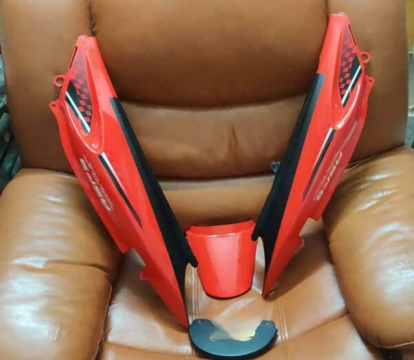 Hero Glamour Tail Panel Red