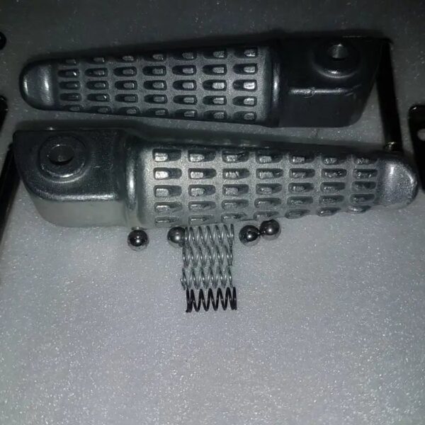 Kawasaki Ninja 250r/ 300/ Z250/ 650/ Er6n Pillion Side Footrest Set